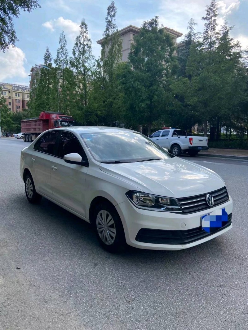 青岛16年大众桑塔纳8