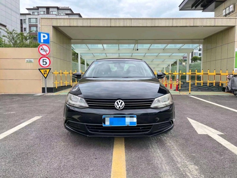 青岛13年大众速腾1
