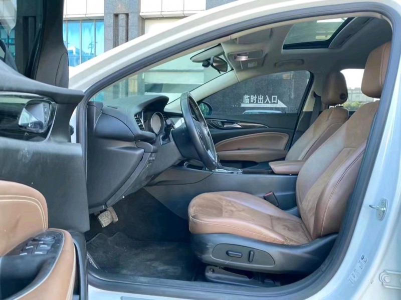 东莞19年别克君威9