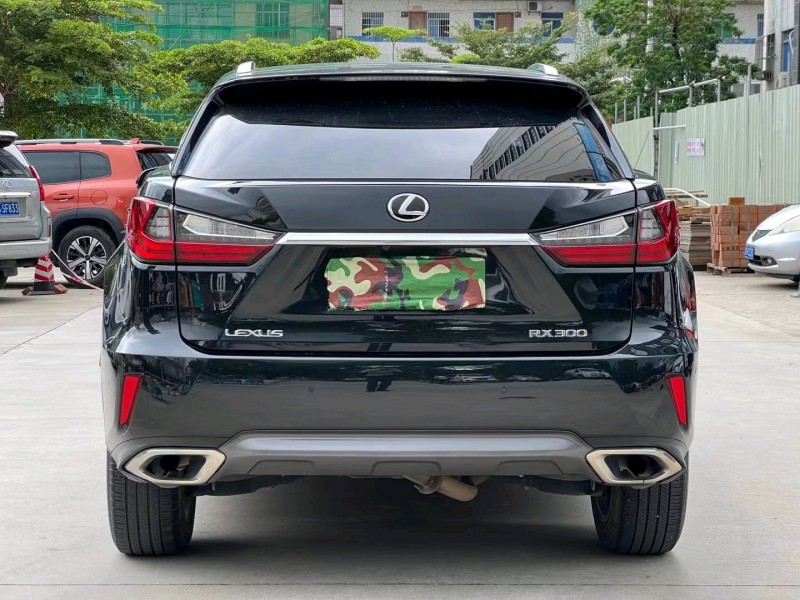 东莞18年雷克萨斯RX9