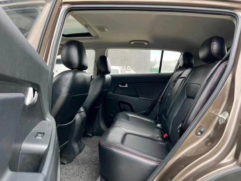 东莞14年起亚智跑6