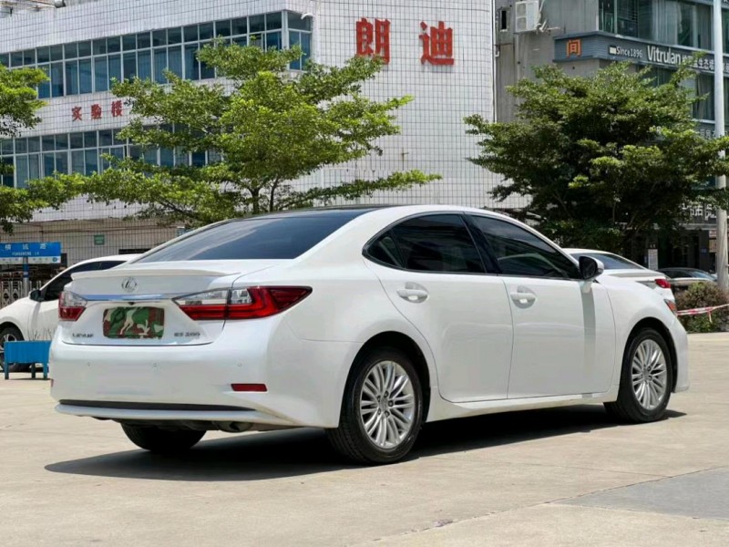 东莞16年雷克萨斯ES7
