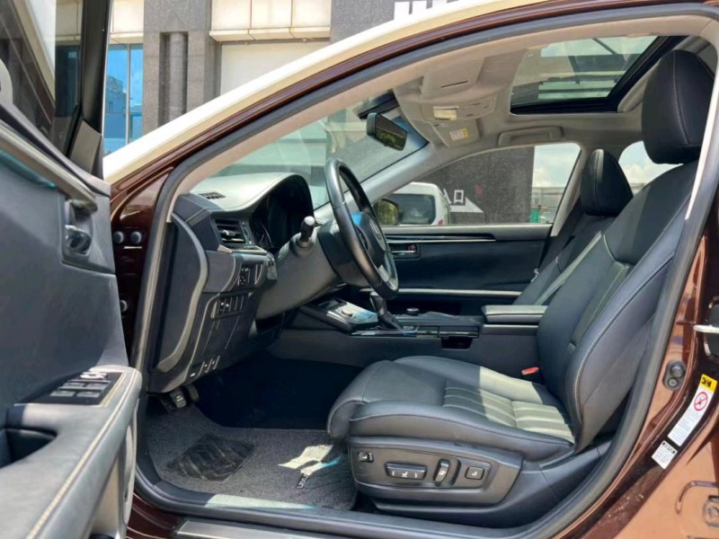 东莞16年雷克萨斯ES6