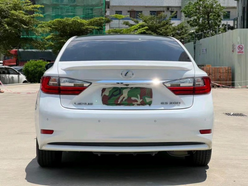 东莞16年雷克萨斯ES8