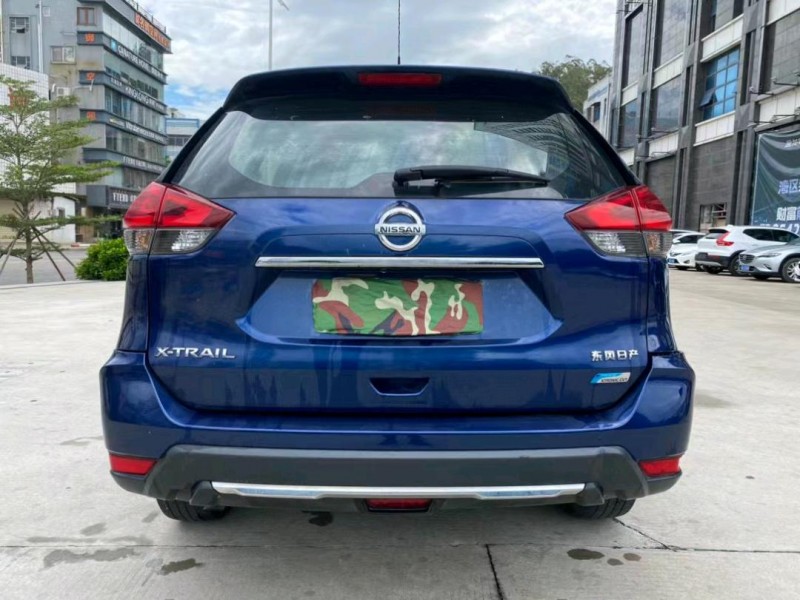 东莞17年日产奇骏9