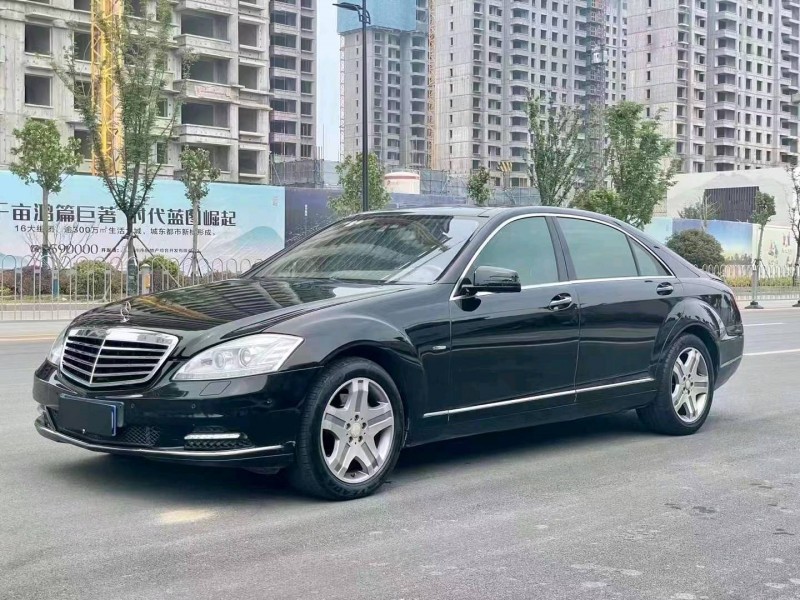 东营11年奔驰S8