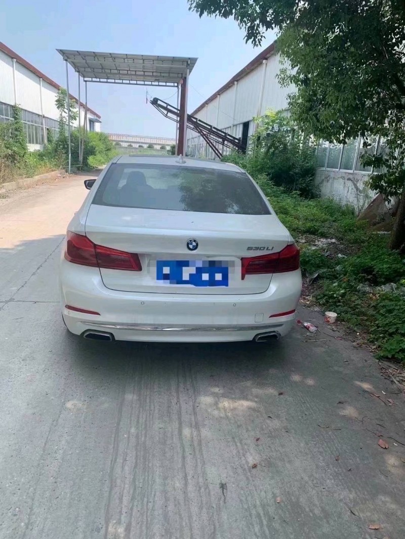 北京18年宝马5系3