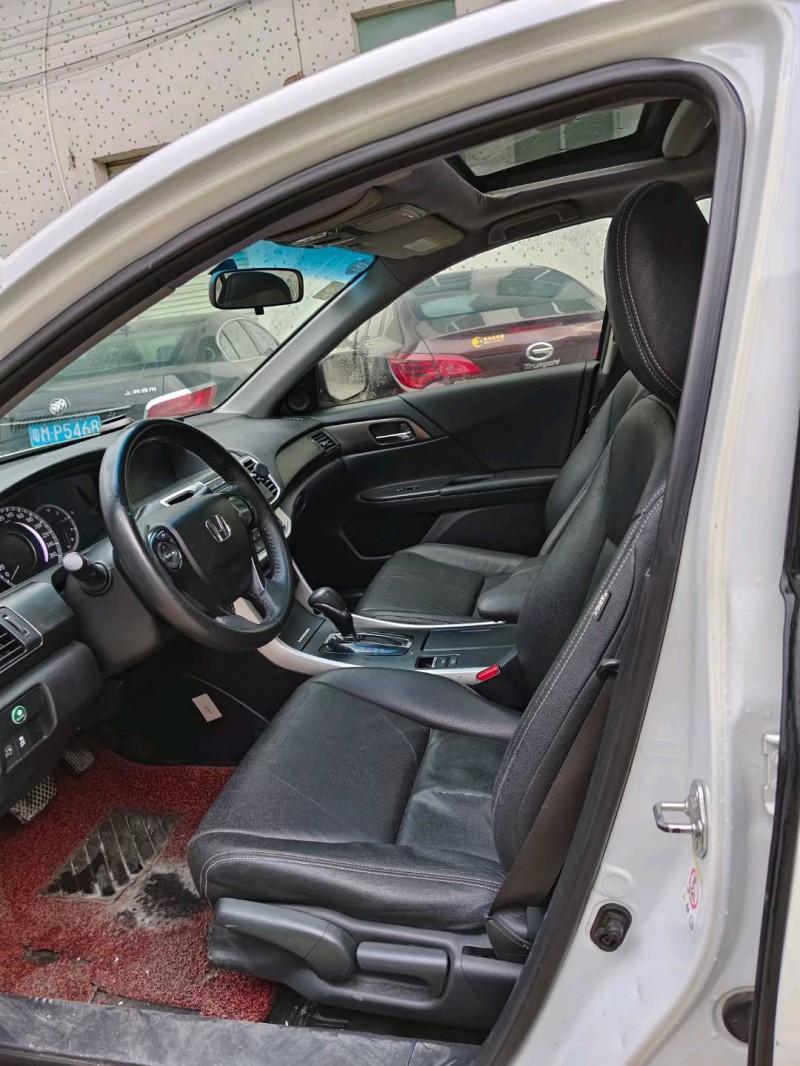 广州15年本田雅阁6