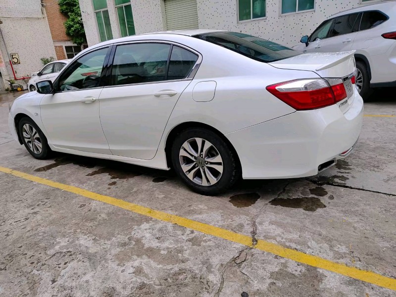 广州15年本田雅阁7