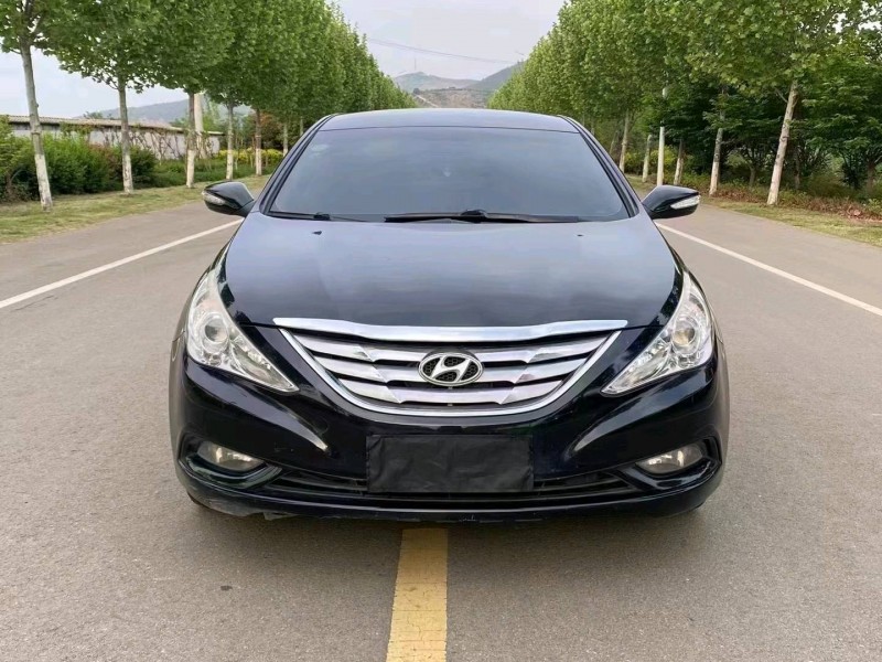 徐州13年现代索纳塔八1