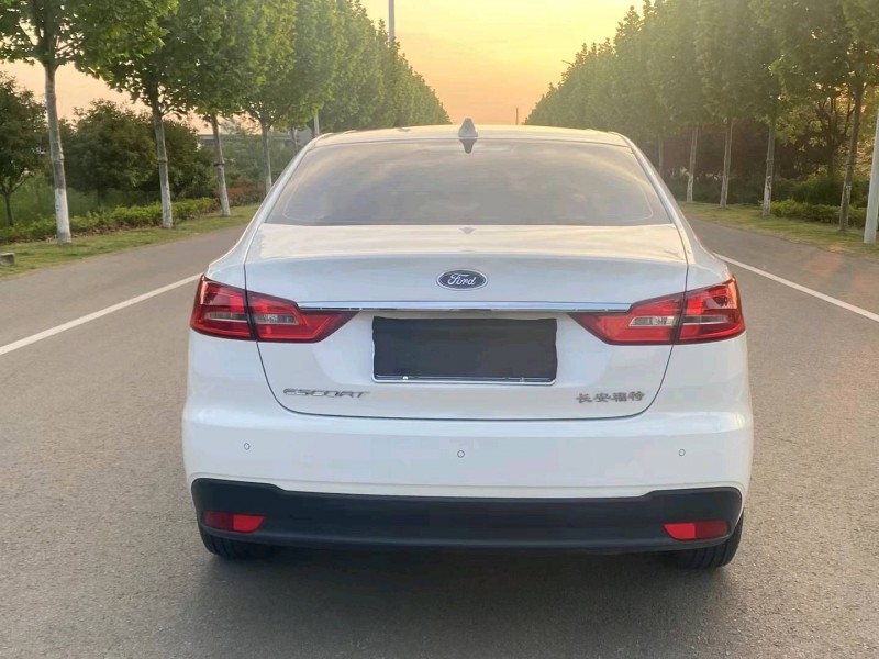 徐州21年福特福睿斯8