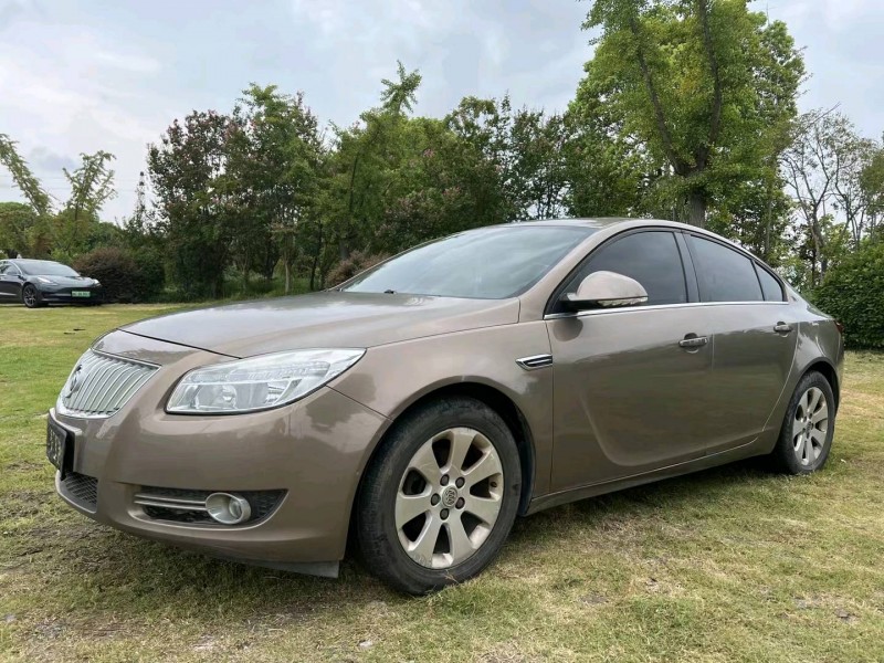 泰州12年别克君威3