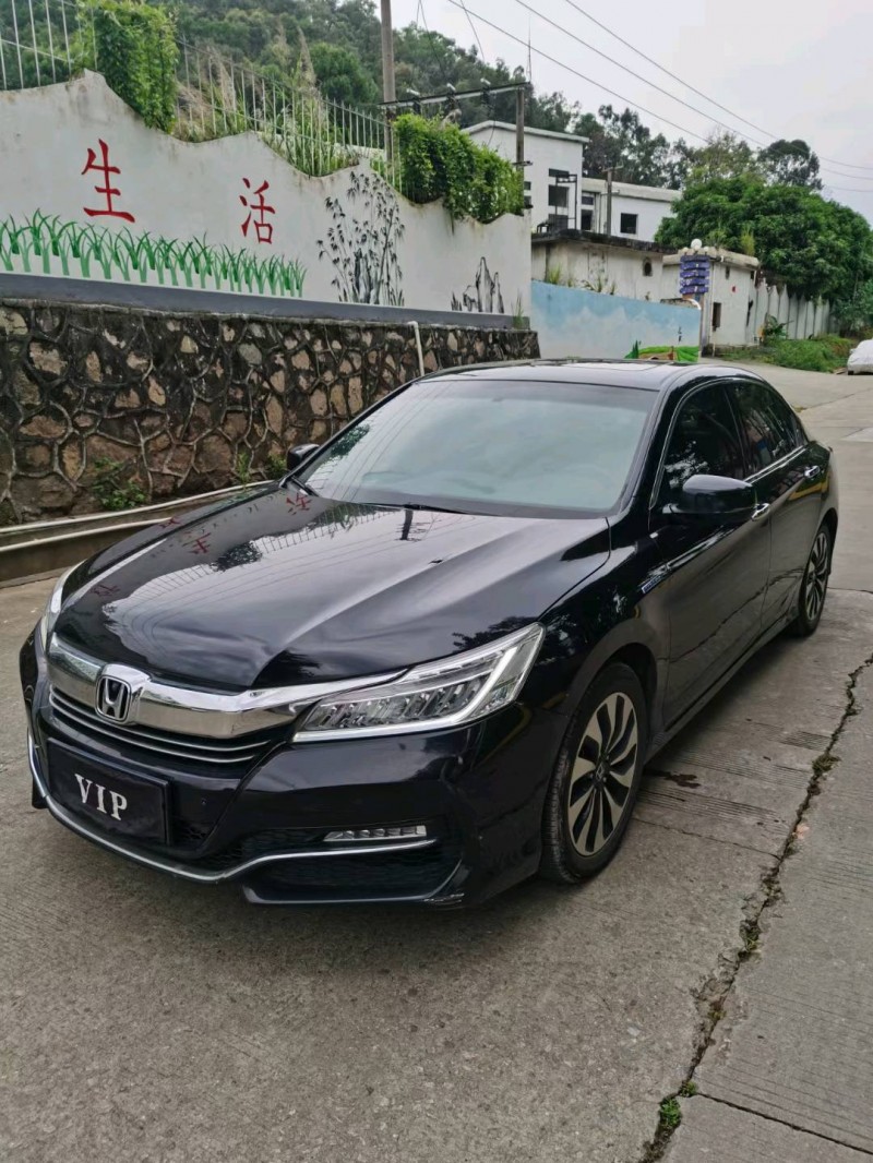 东莞18年本田雅阁2