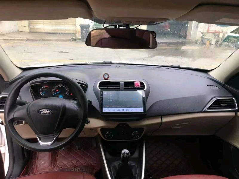 广州17年福特福睿斯5