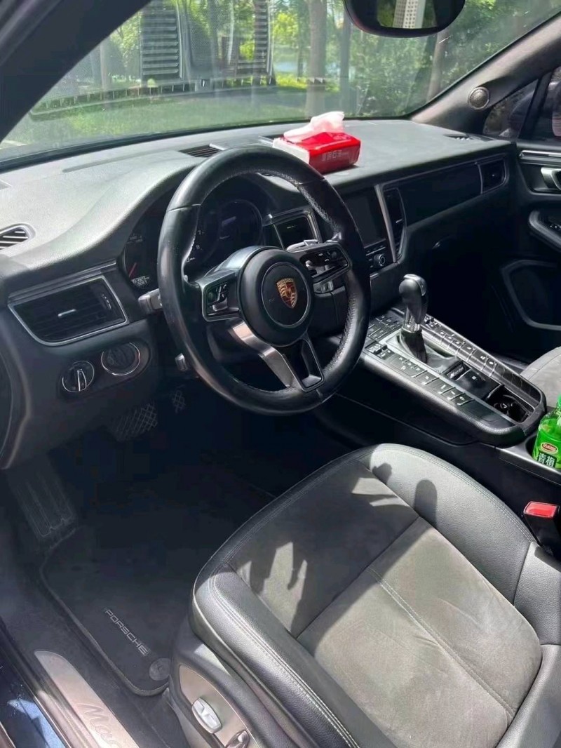 东营15年保时捷Macan8