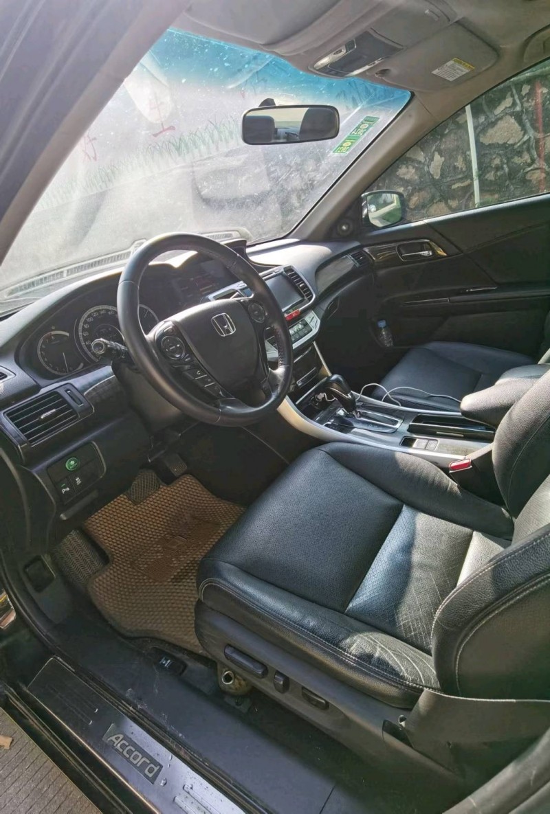 东莞14年本田雅阁6