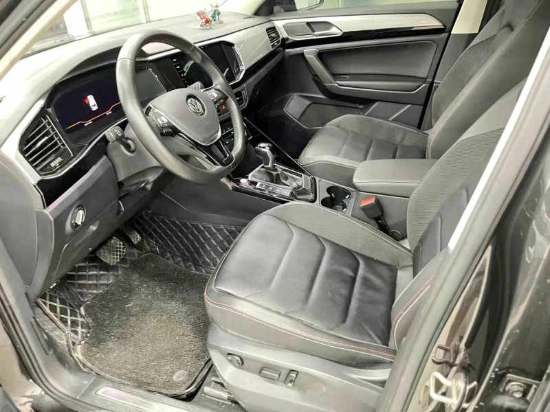 济宁20年大众探岳7