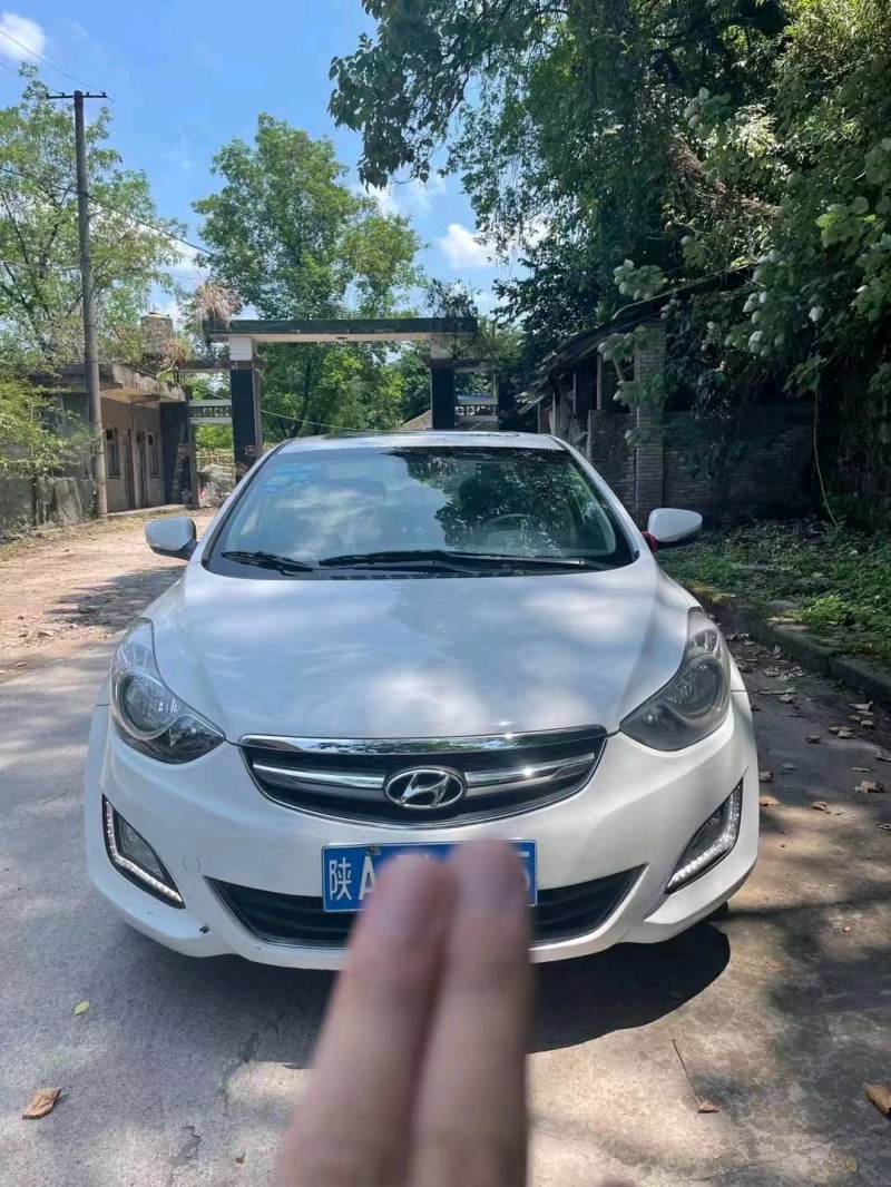 成都14年现代朗动1