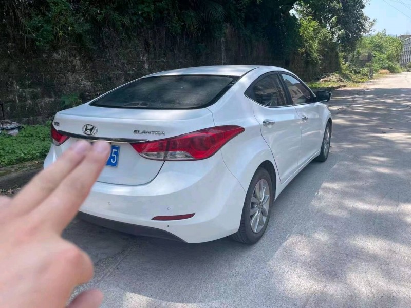 成都14年现代朗动4