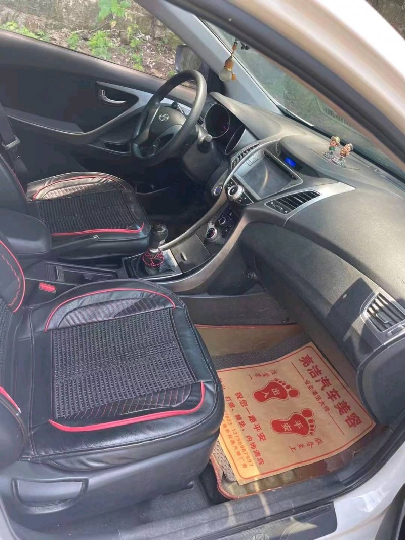 成都14年现代朗动8