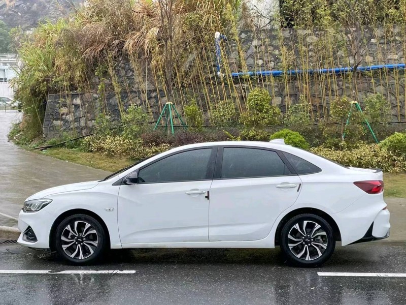 广州19年雪佛兰科鲁泽6