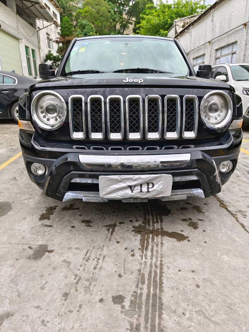 廣州15年Jeep自由客1