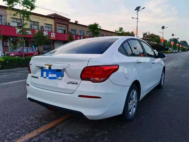 北京18年雪佛兰科沃兹8