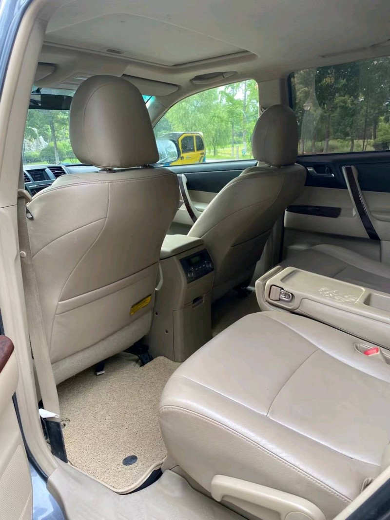 徐州12年丰田汉兰达3