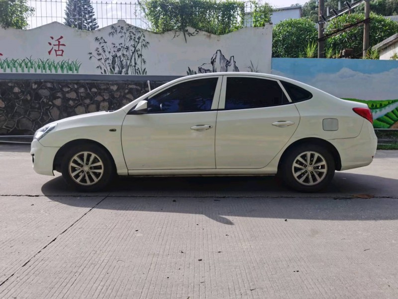 东莞18年现代悦动5