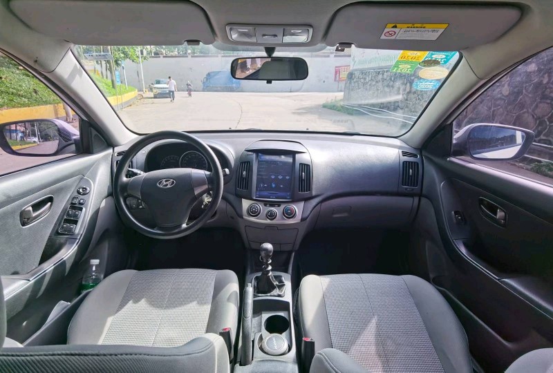 东莞18年现代悦动8