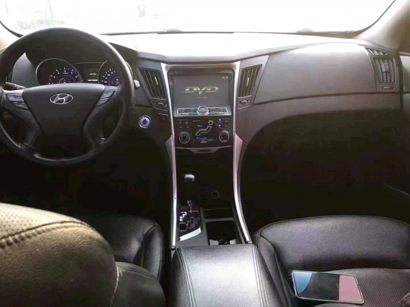 徐州13年现代索纳塔八3