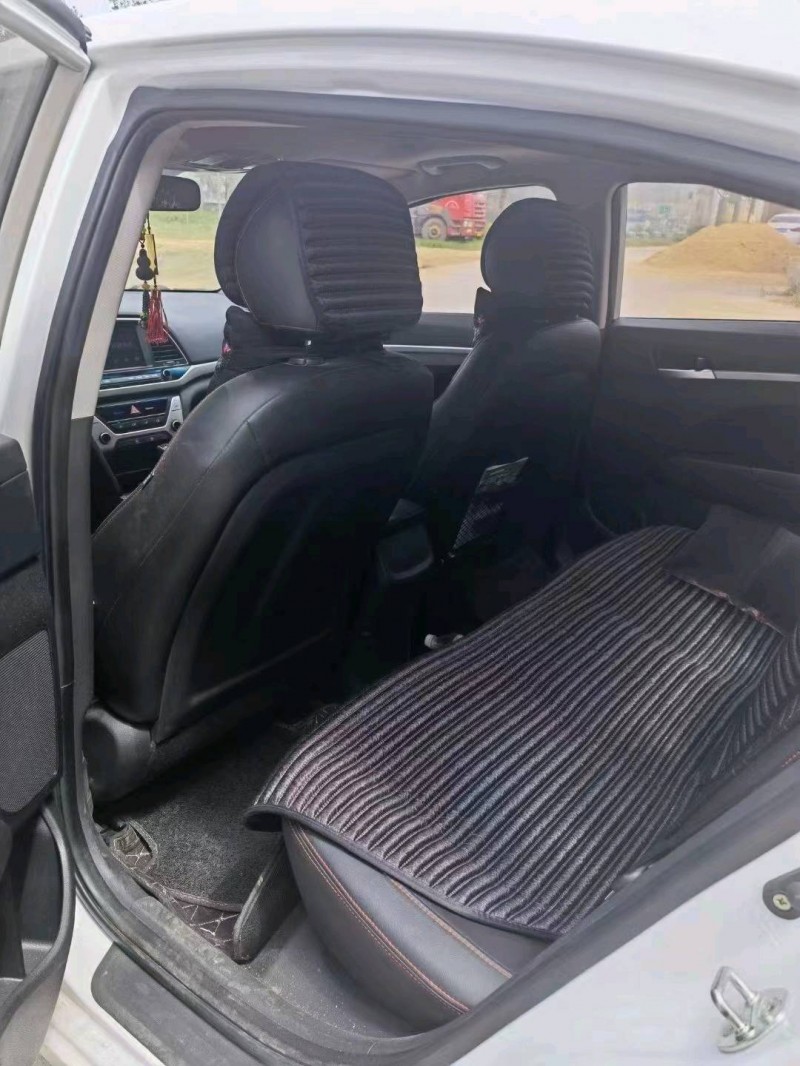 北京18年现代领动4