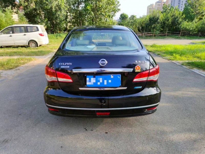 北京13年日产轩逸3