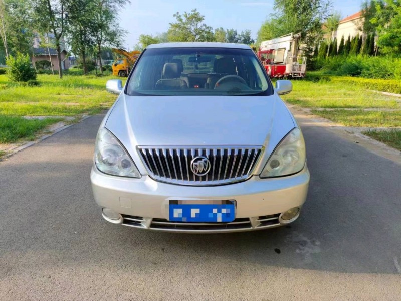 北京12年别克GL81