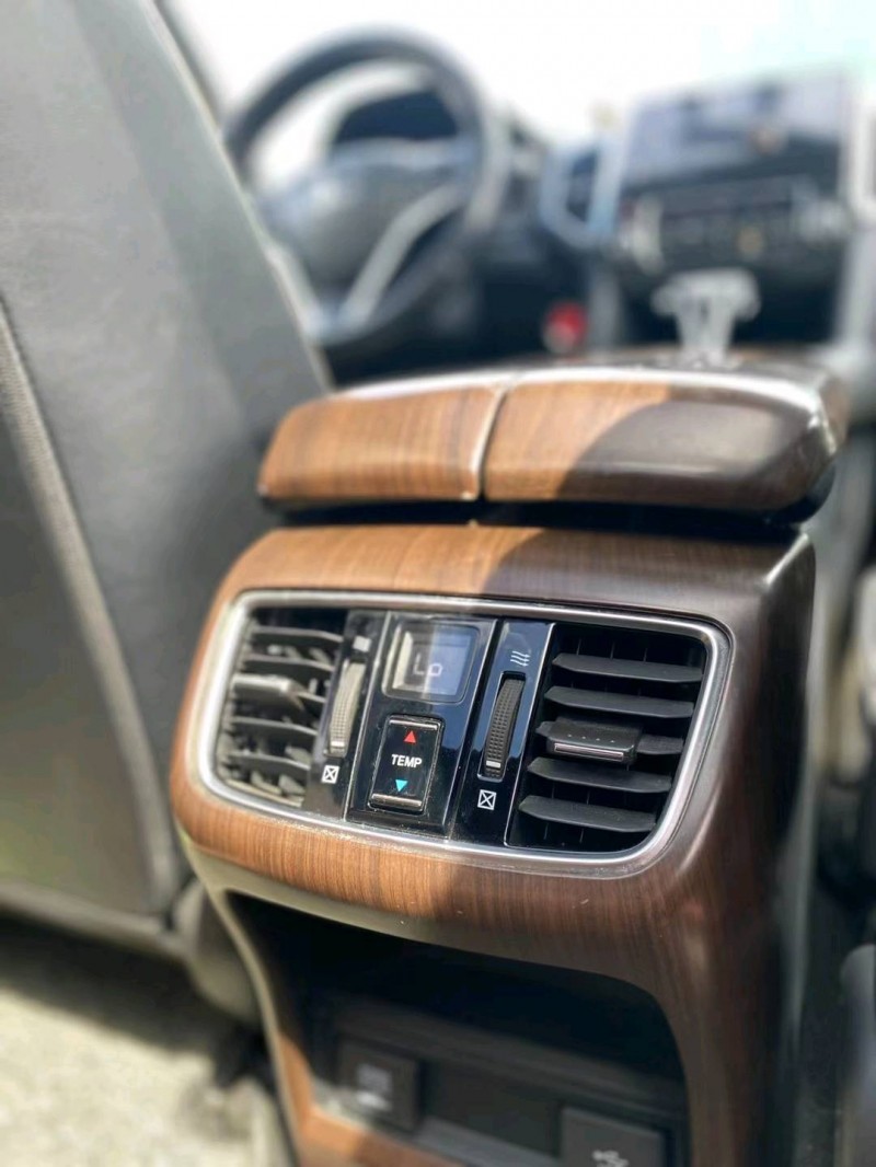 中山17年本田URV2