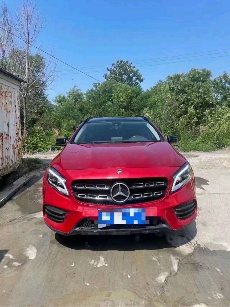 东营19年奔驰GLA1