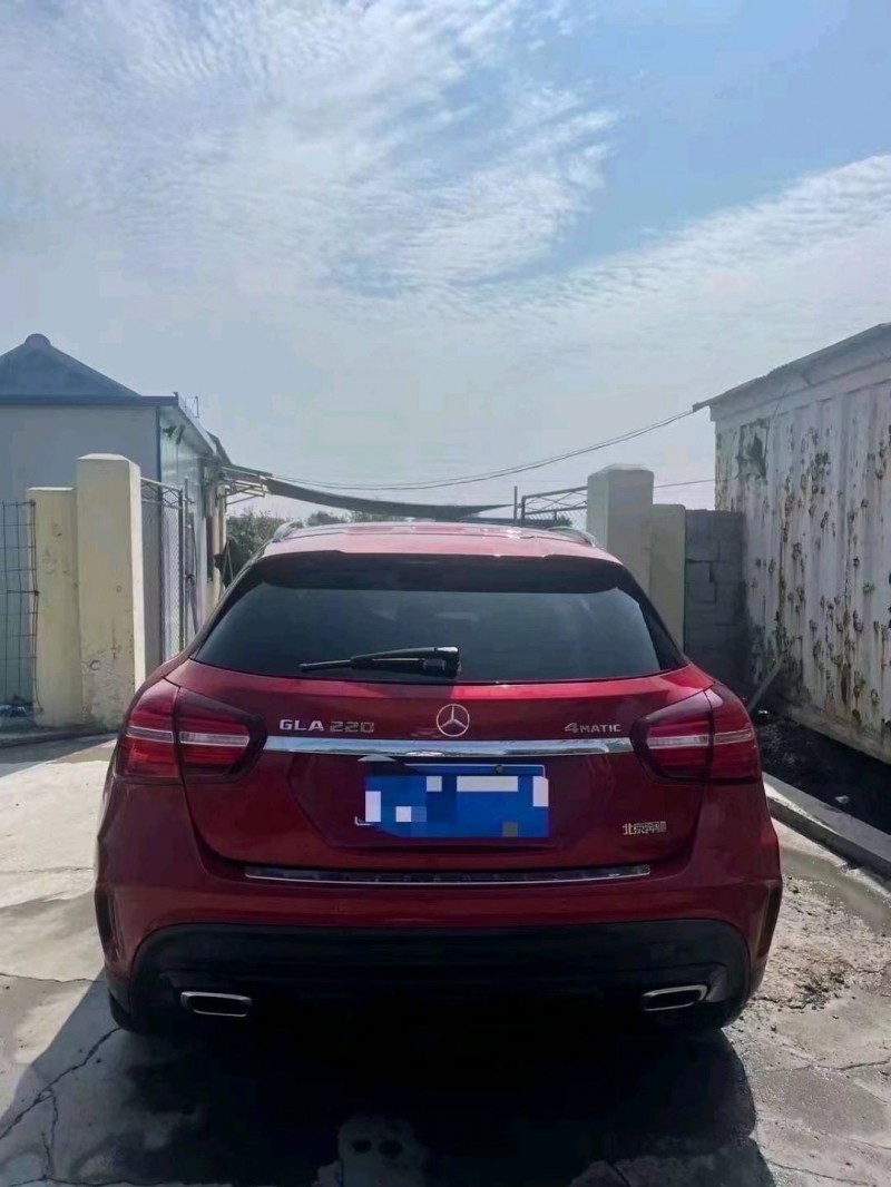 东营19年奔驰GLA3