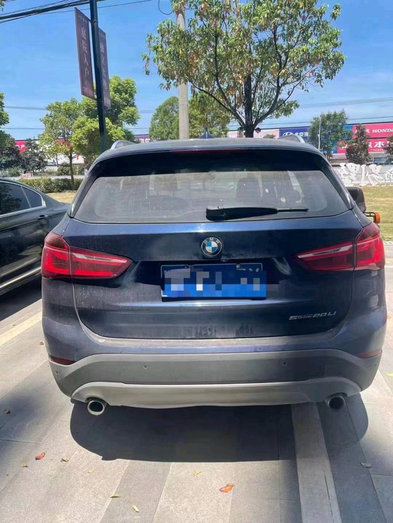 北京18年宝马X12