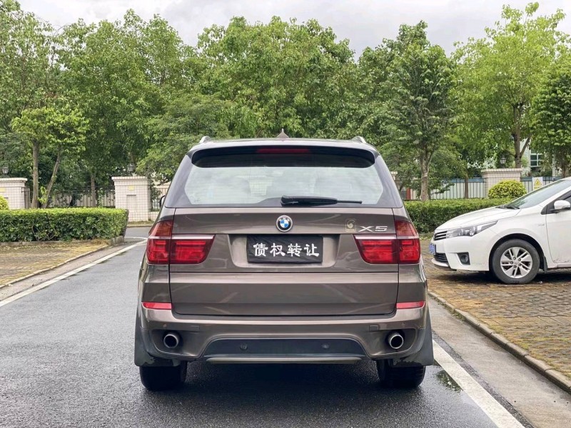 广州12年宝马X56
