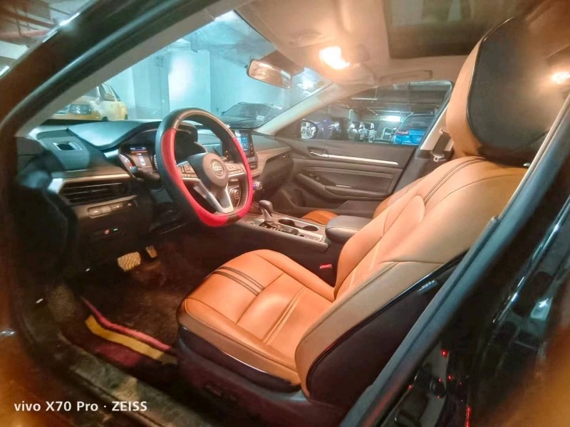 貴陽20年日產天籟4