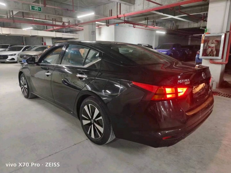 貴陽20年日產天籟5