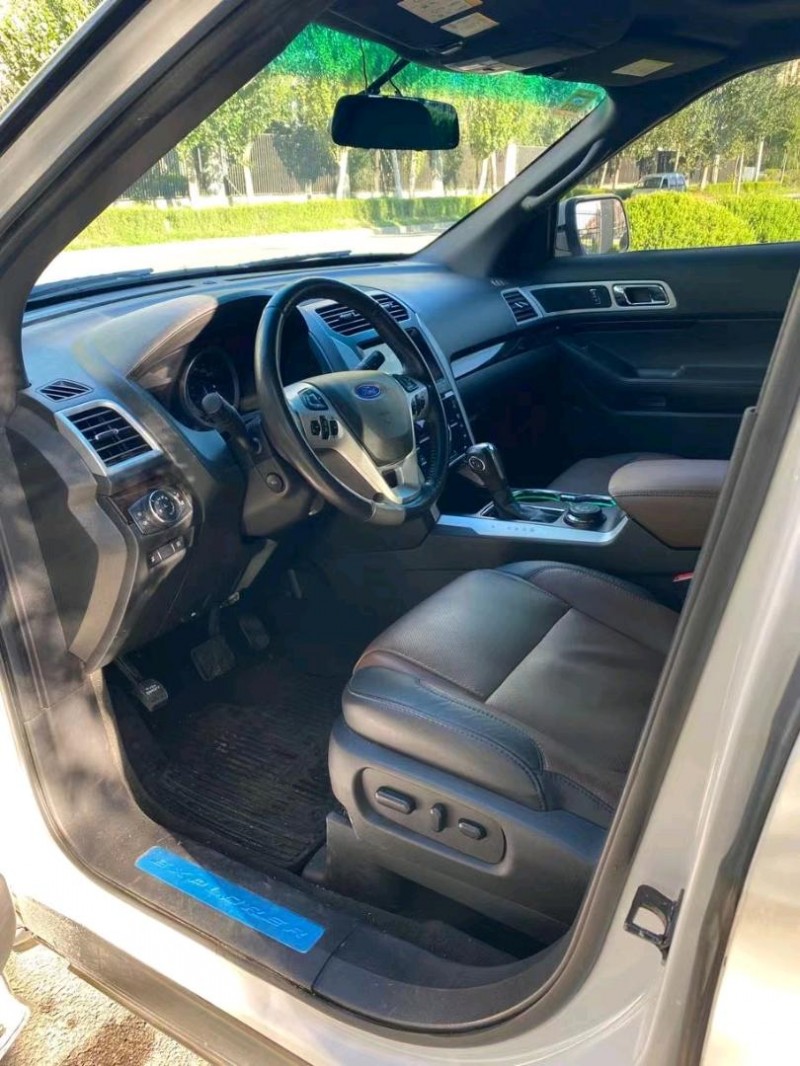 沈阳15年福特探险者6