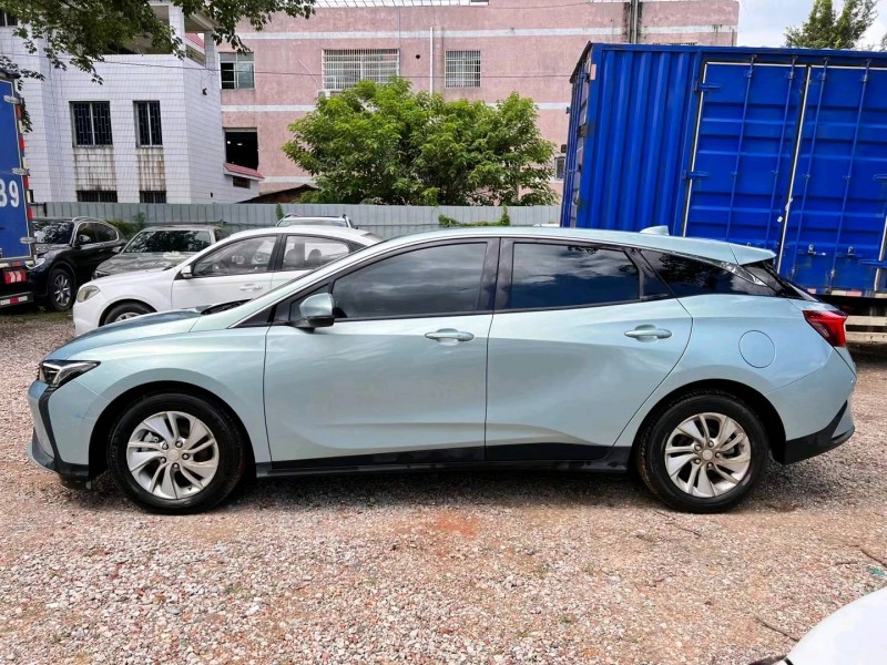 广州22年别克微蓝8