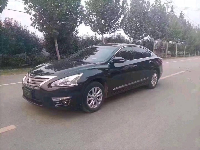 徐州14年日产天籁3