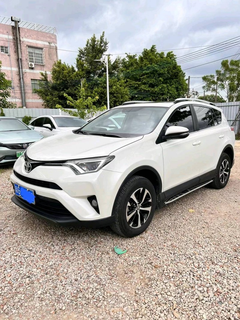 广州19年丰田RAV46