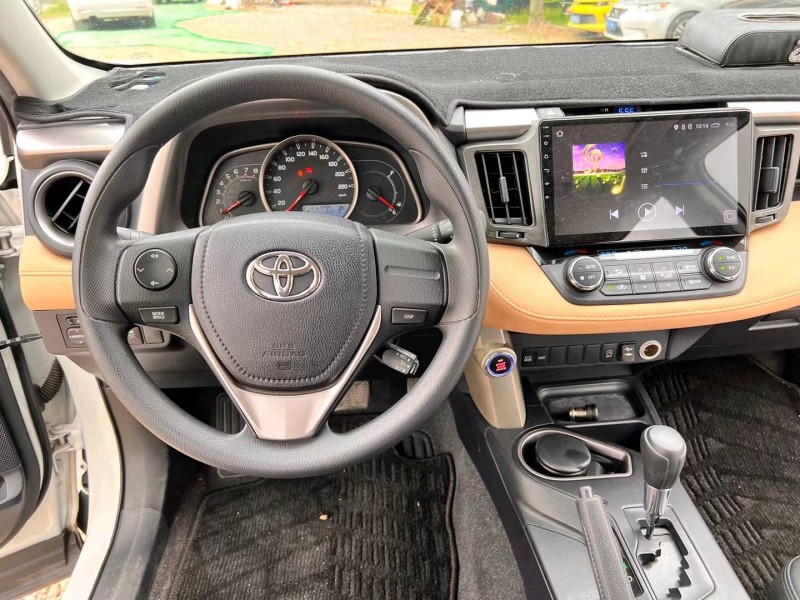 广州19年丰田RAV44