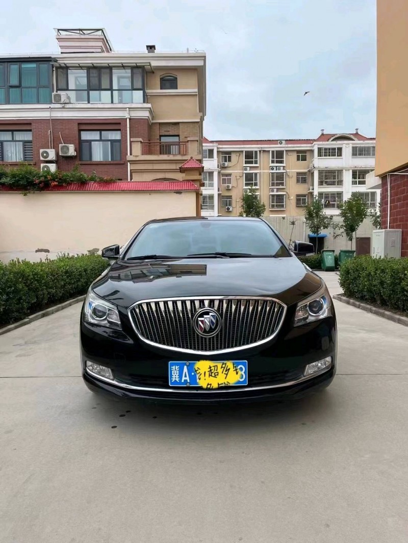 邢台15年别克君越9