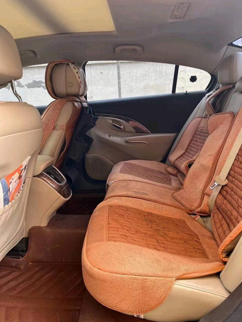 邢台15年别克君越6