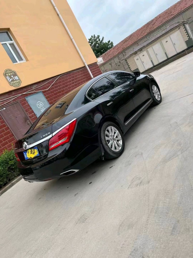 邢台15年别克君越2