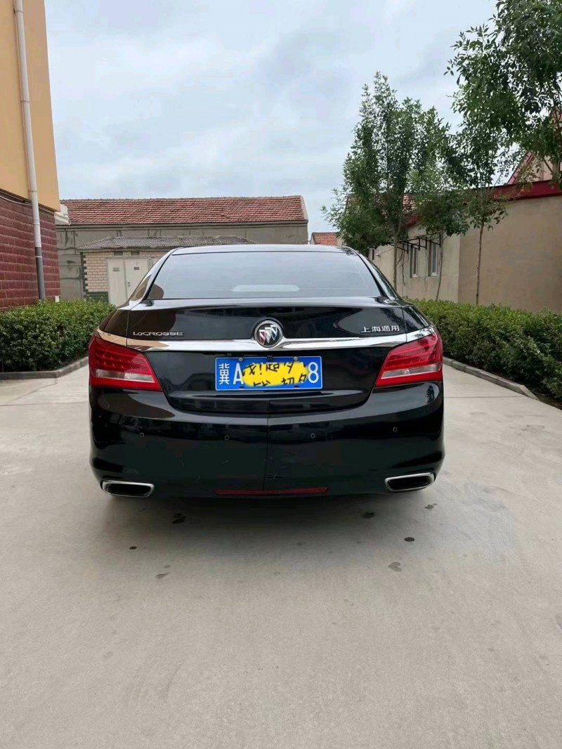 邢台15年别克君越1